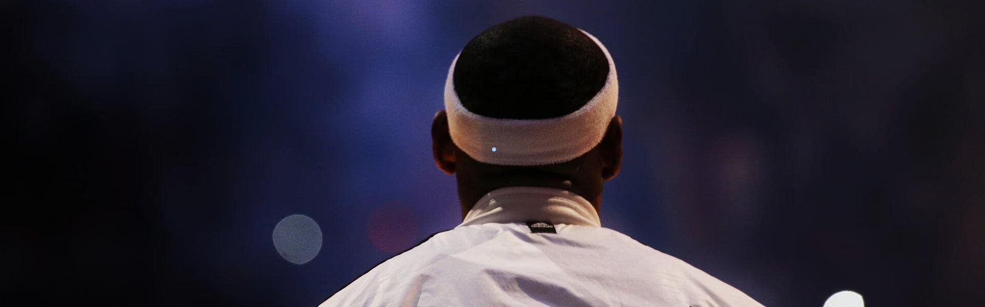 华体会集团|杜兰特翻身后仰锁定胜局 火箭新秀突破十分门槛迎生涯里程碑