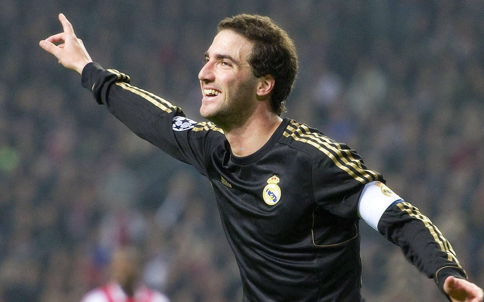 斯基拉证实贝西克塔斯锁定洛夫图斯-奇克,转会询问开启夏季窗口焦点