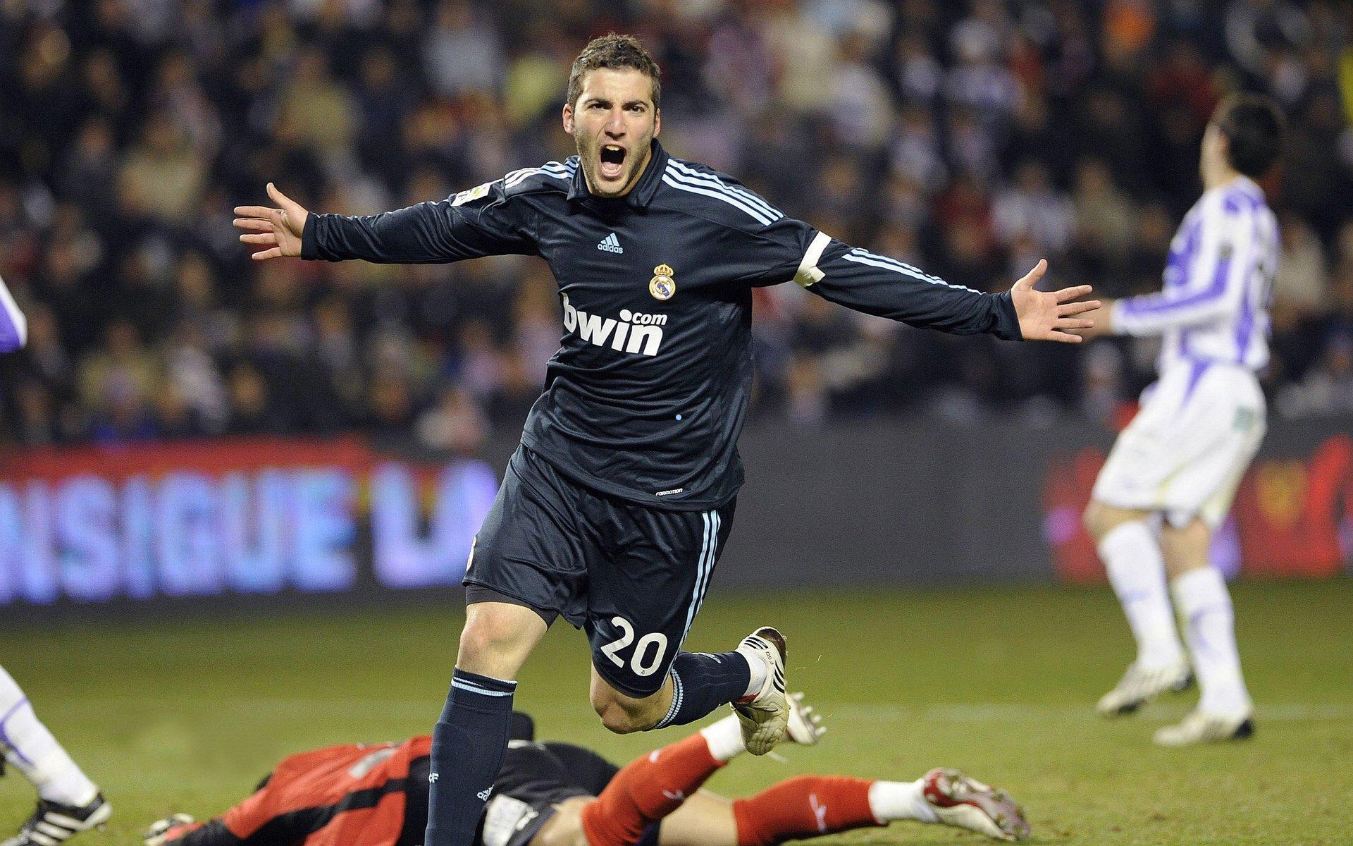 克罗斯直言皇马曼城中场掌控不足，英超客场疲软成赛季焦点